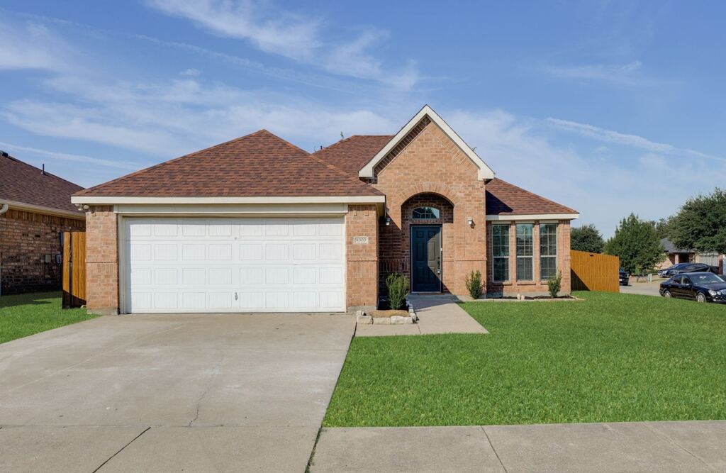 9300 Rhoni Court, Fort Worth, TX 76140 — photo 1