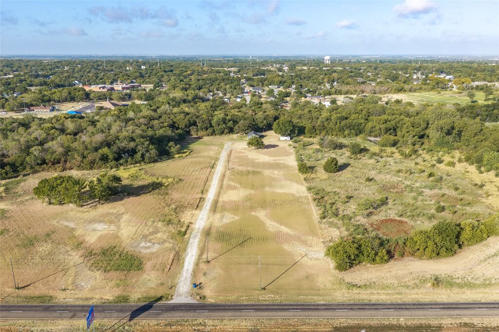 1207 N Interstate Highway 45, Ennis, TX 75119 — photo 1