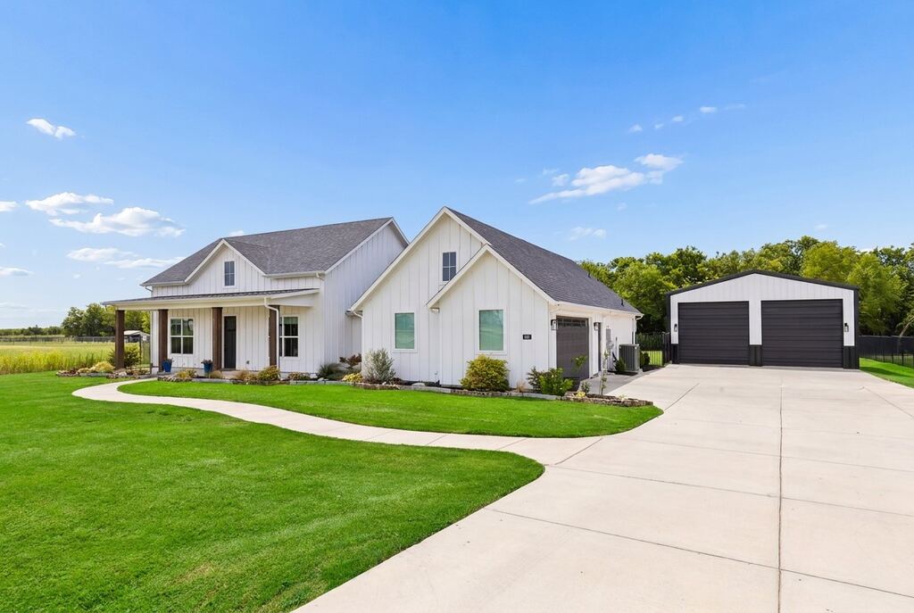 940 Declaration Drive, Nevada, TX 75173 — photo 1