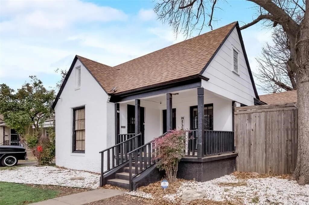 2707 Burlington Boulevard, Dallas, TX 75211 — photo 1