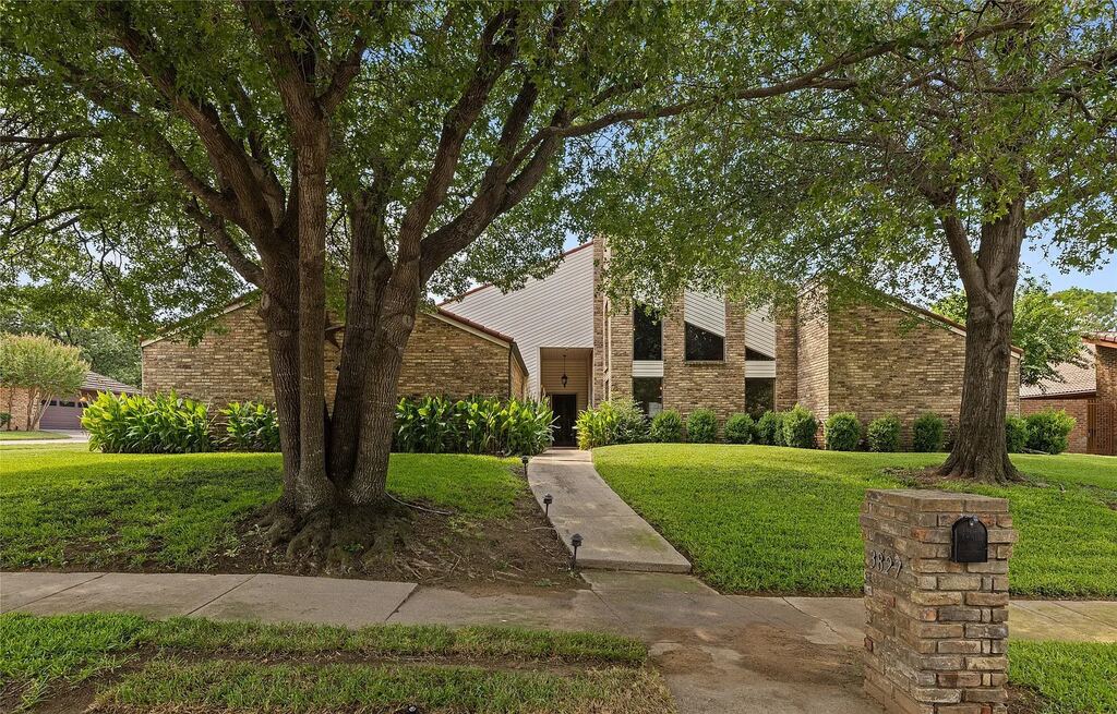 3827 Ashbury Lane, Bedford, TX 76021 — photo 1