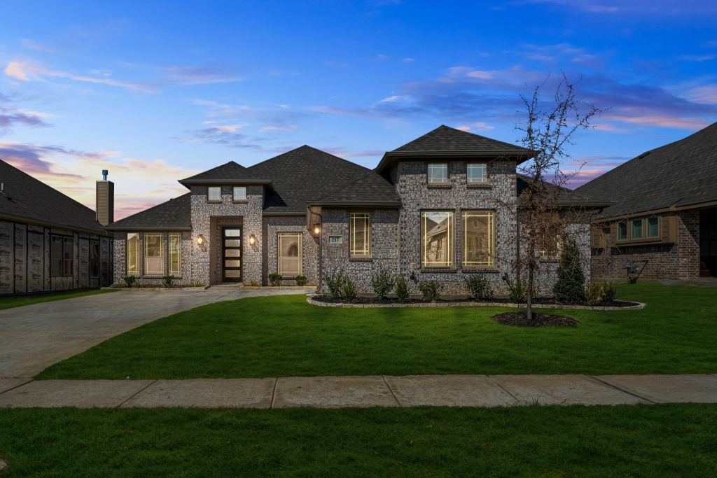 217 Seminole Trail, Alvarado, TX 76009 — photo 1