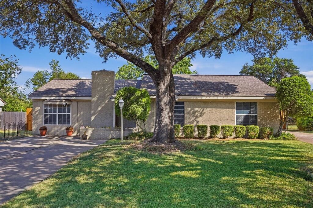 3520 South Drive, Fort Worth, TX 76109 — photo 1