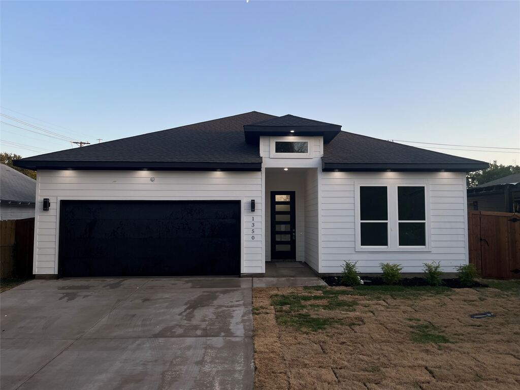 1350 Claude Street, Dallas, TX 75203 — photo 1