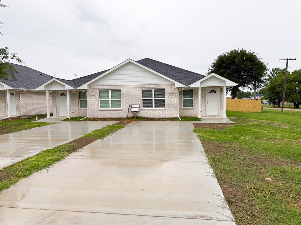 200 N Dallas Street 114, Rice, TX 75155 — photo 1