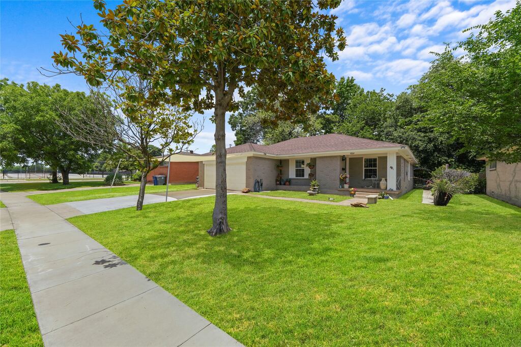 9209 Palisade Drive, Dallas, TX 75217 — photo 1
