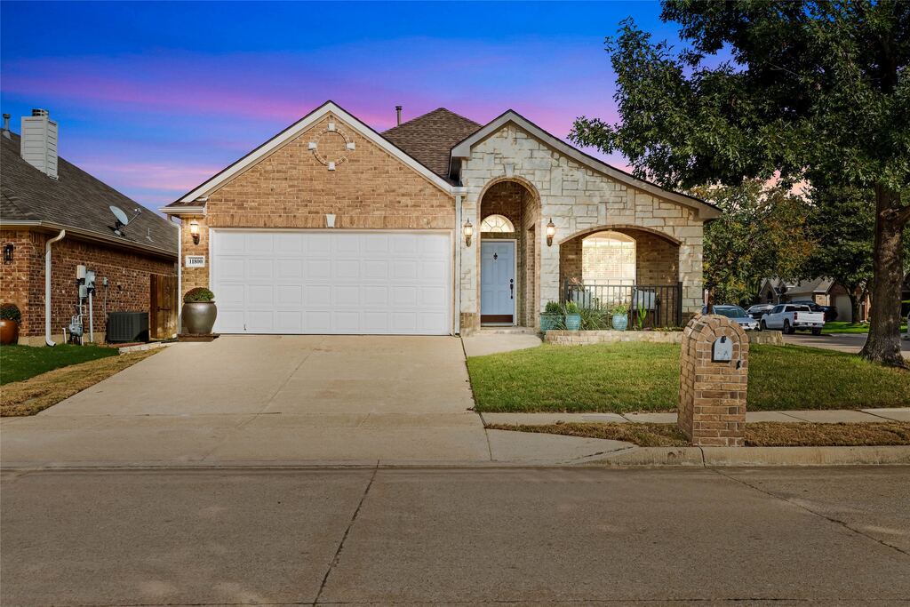 11800 Basilwood Drive, Fort Worth, TX 76244 — photo 1