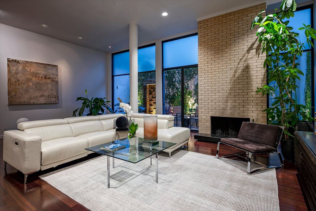 3210 Elizabeth Street, Dallas, TX 75204 — photo 1