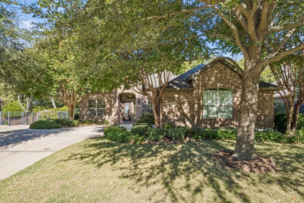 5137 Pond View Lane