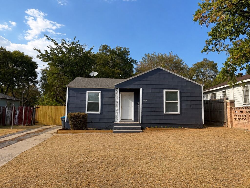 2801 Burchill Road S, Fort Worth, TX 76105 — photo 1