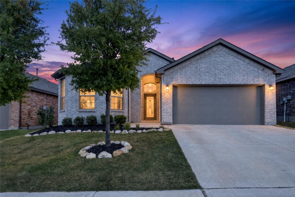 521 roundstone Road, Fort Worth, TX 76052 — photo 1