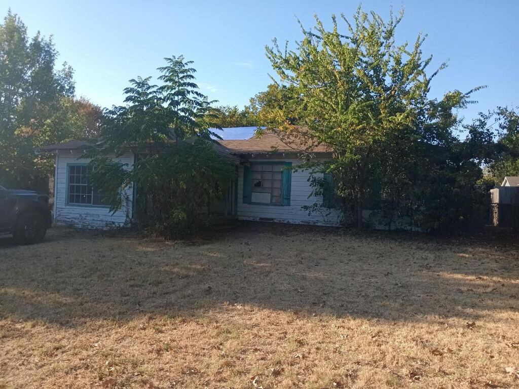 7931 Wes Hodges Road, Dallas, TX 75217 — photo 1