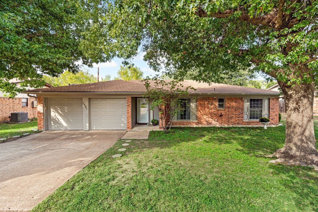 1121 Timbercreek Road, Benbrook, TX 76126 — photo 1