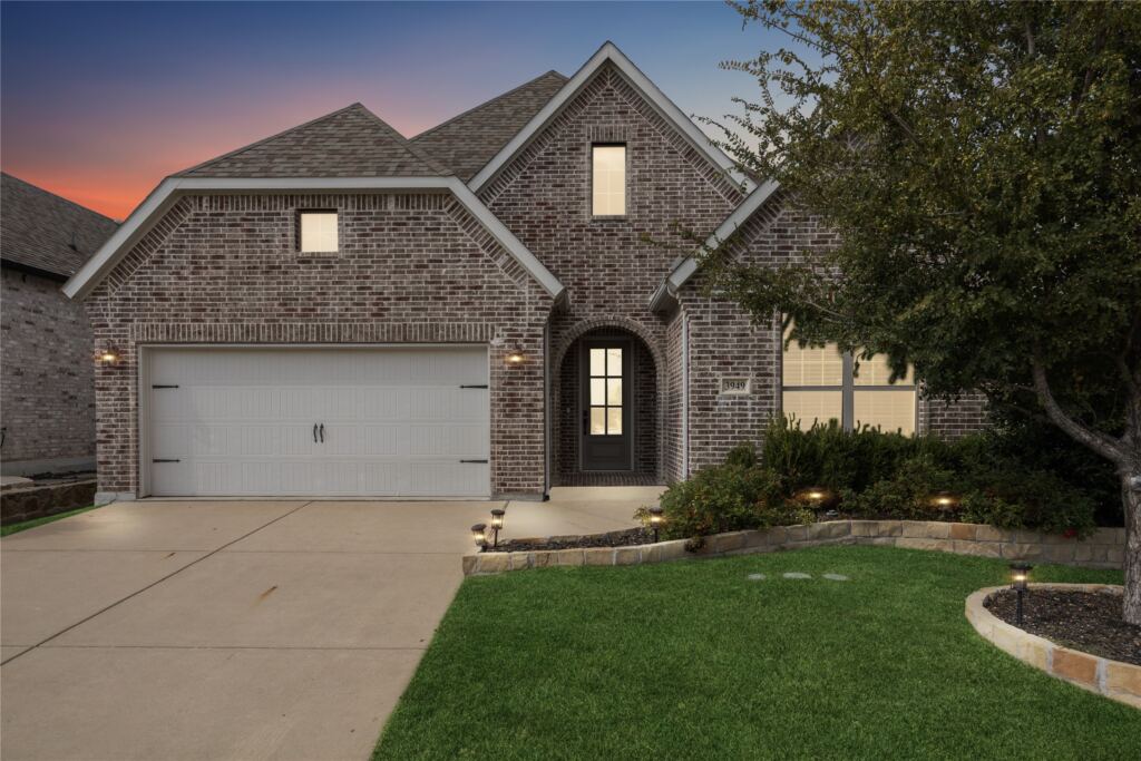 3949 River Bend Street