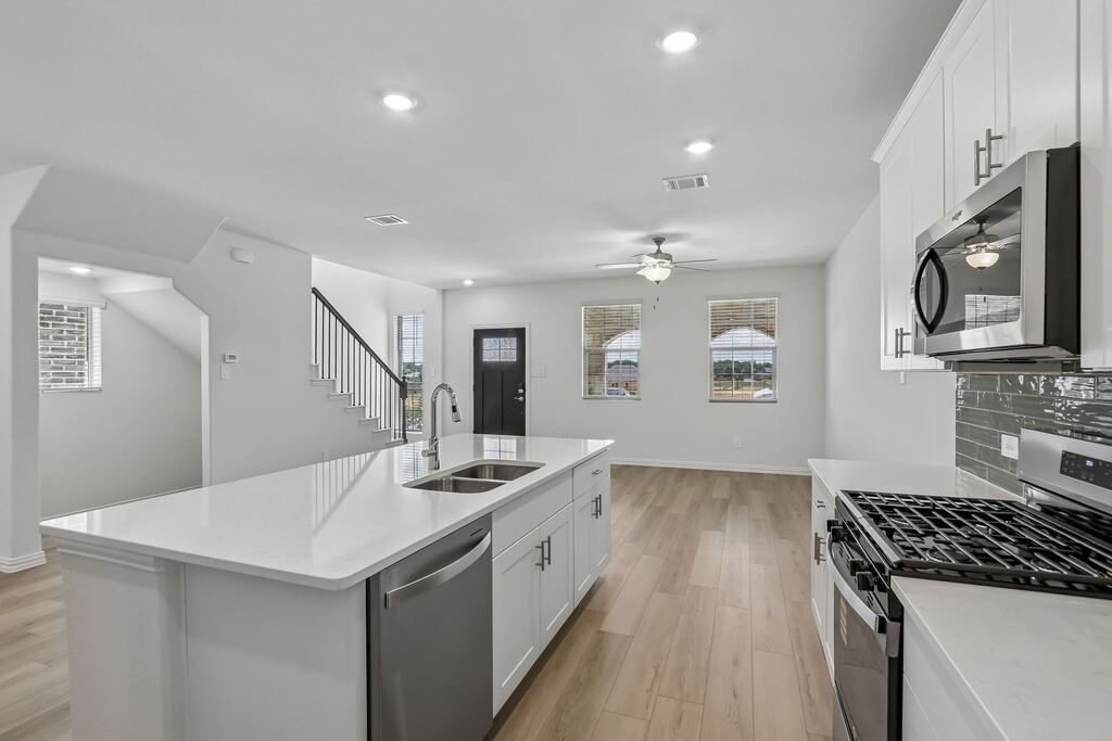2724 Teton Street, Corinth, TX 76210 — photo 1
