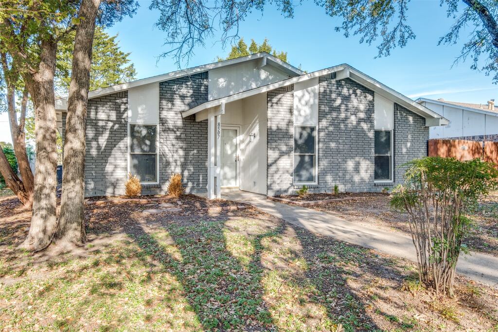 8507 Baumgarten Drive, Dallas, TX 75228 — photo 1