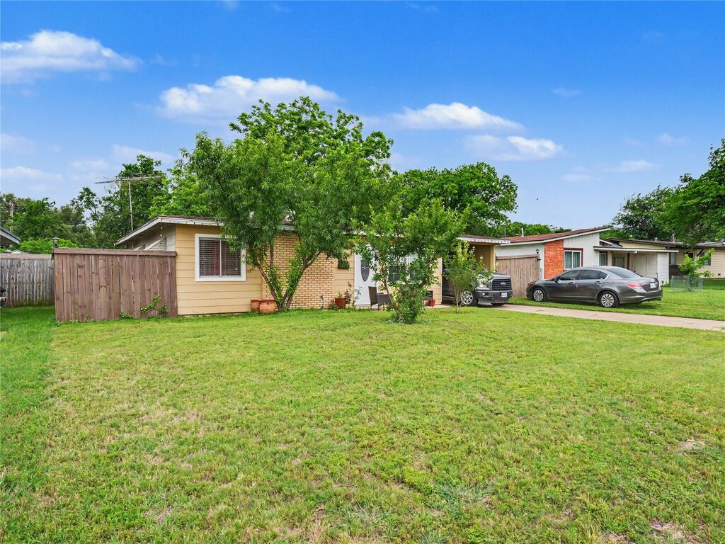 1217 California Parkway S, Fort Worth, TX 76134 — photo 1
