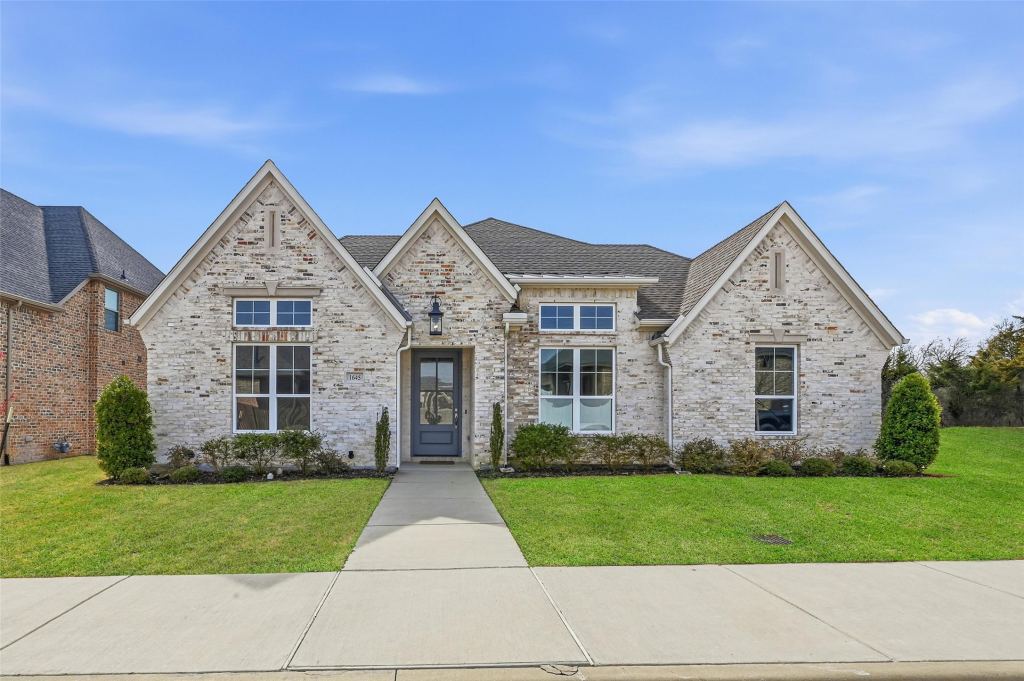 1645 Ethan Circle
