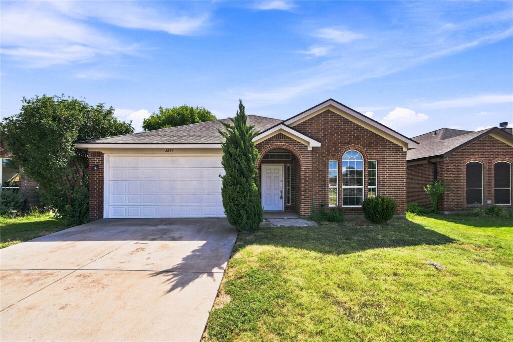 2833 Wakecrest Drive, Fort Worth, TX 76108 — photo 1