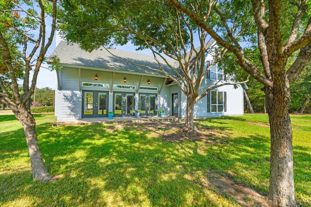 239 Lakewood Road, Trinidad, TX 75163 — photo 1