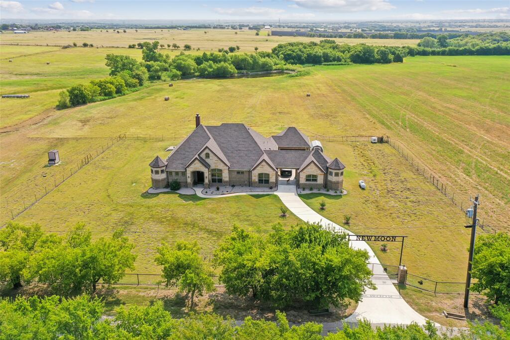 10240 Freeman Road, Sanger, TX 76266 — photo 1