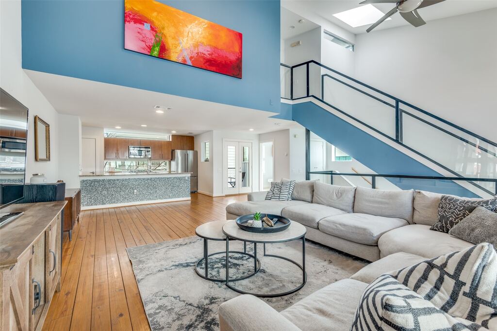 4605 Lester Drive, Dallas, TX 75219 — photo 1