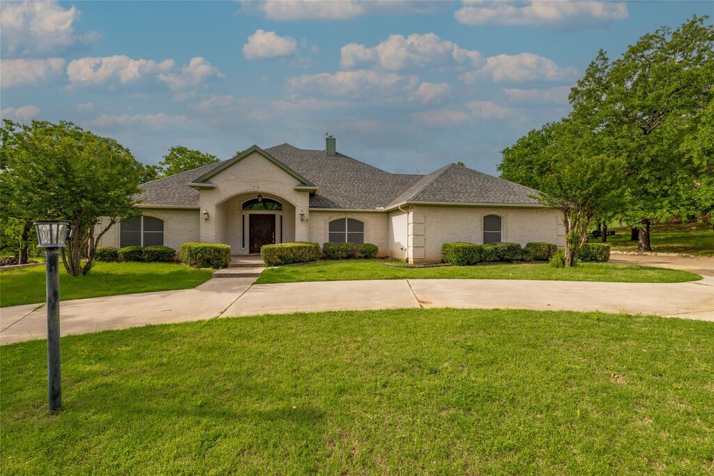 603 Runaway Bay Drive, Runaway Bay, TX 76426 — photo 1