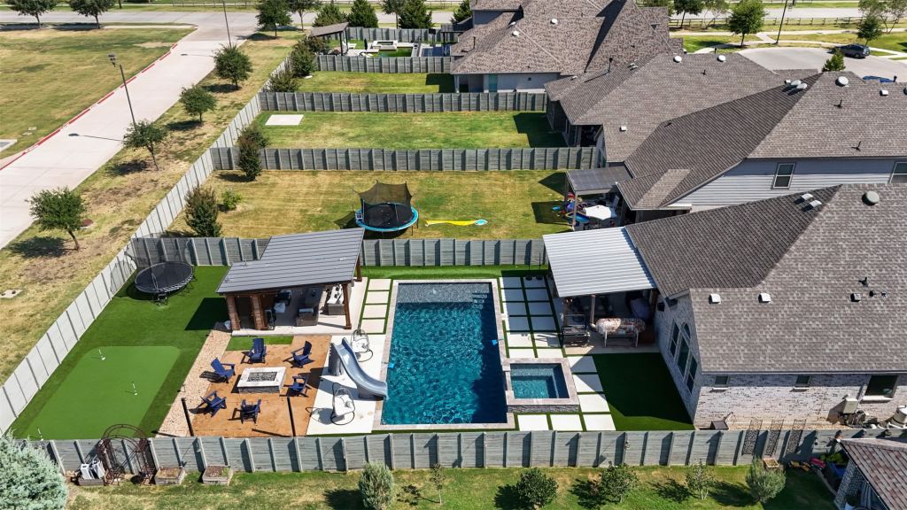1517 Moss Trail Court
