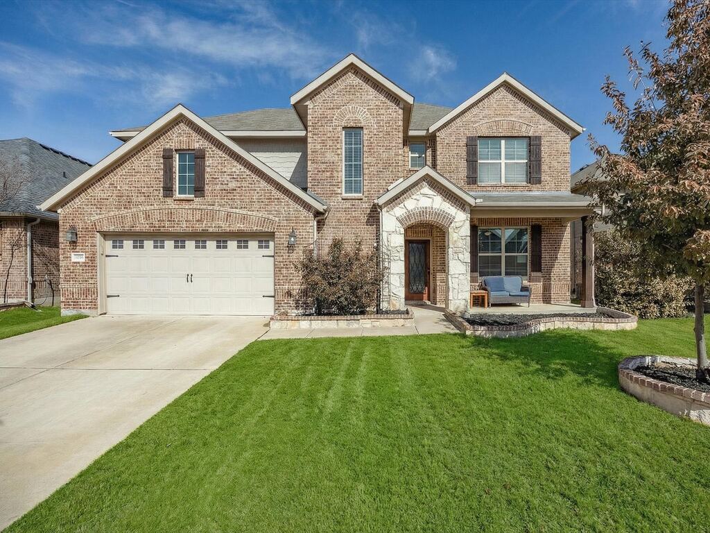 1056 Mesa Crest Drive, Fort Worth, TX 76052 — photo 1
