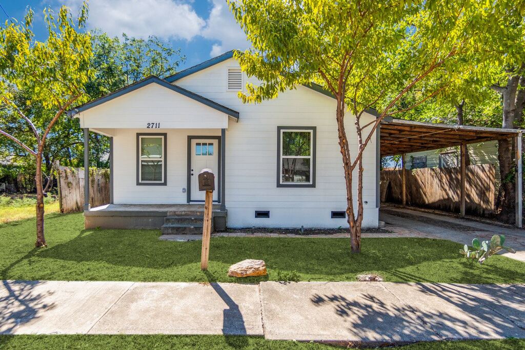 2711 Springdale Street, Dallas, TX 75210 — photo 1