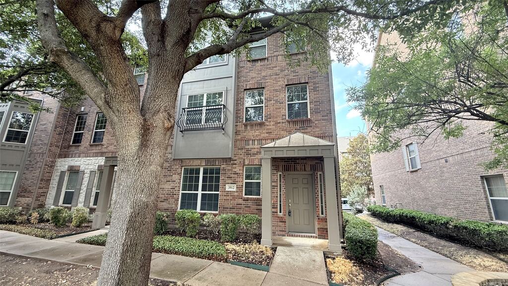 3912 Amberwood Drive, Addison, TX 75001 — photo 1
