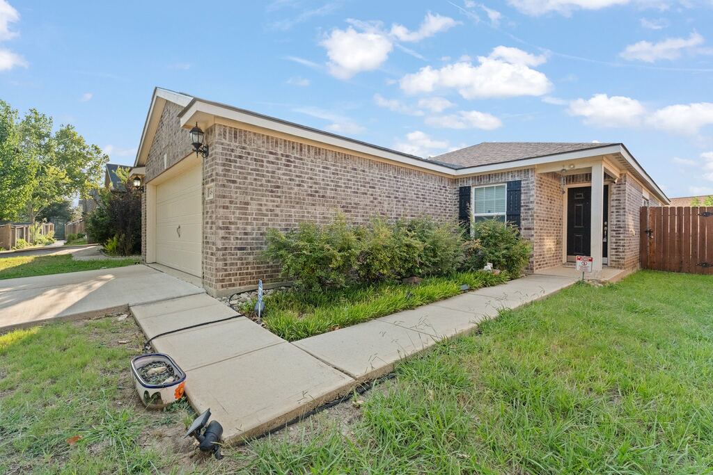 4801 Cedar Springs Drive, Fort Worth, TX 76179 — photo 1