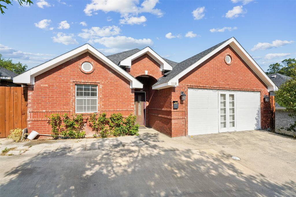 119 N Frances Street, Dallas, TX 75211 — photo 1