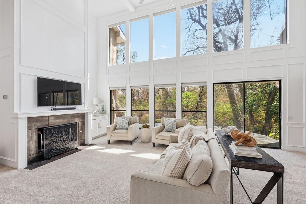 3718 Wooded Creek Drive