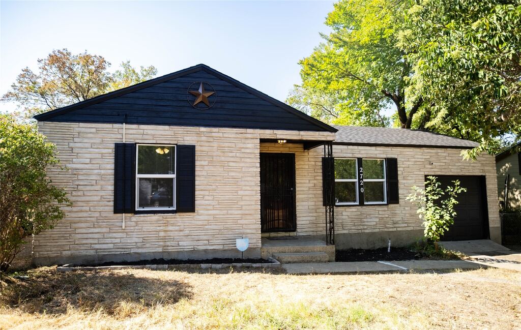 2720 Hanger Avenue, Fort Worth, TX 76105 — photo 1