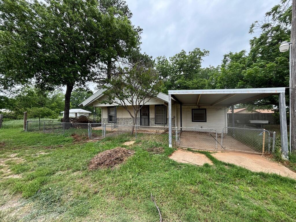 316 Alley Street, Perrin, TX 76486 — photo 1