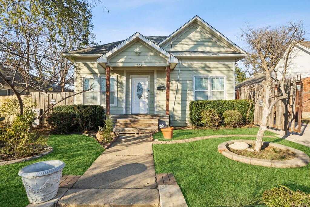 2903 MT VERNON Avenue, Fort Worth, TX 76103 — photo 1