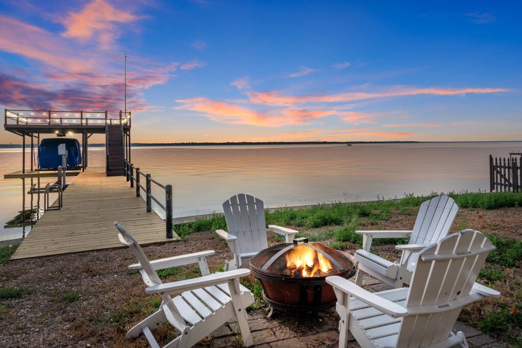 114 Harbor Drive