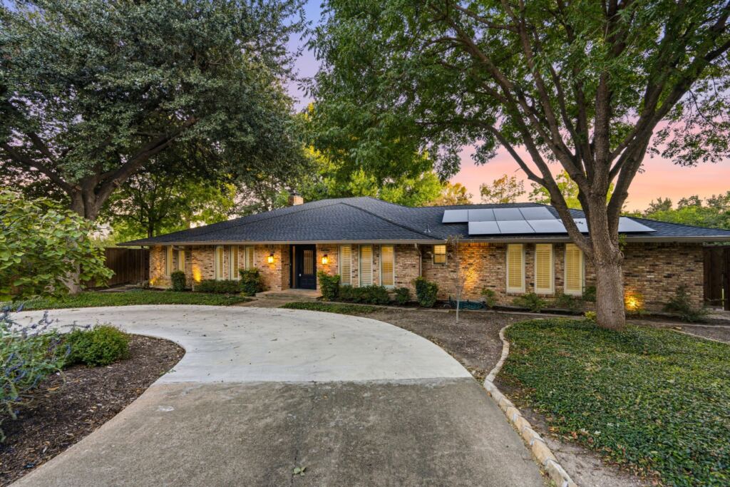 9656 Ravensway Drive, Dallas, TX 75238 — photo 1
