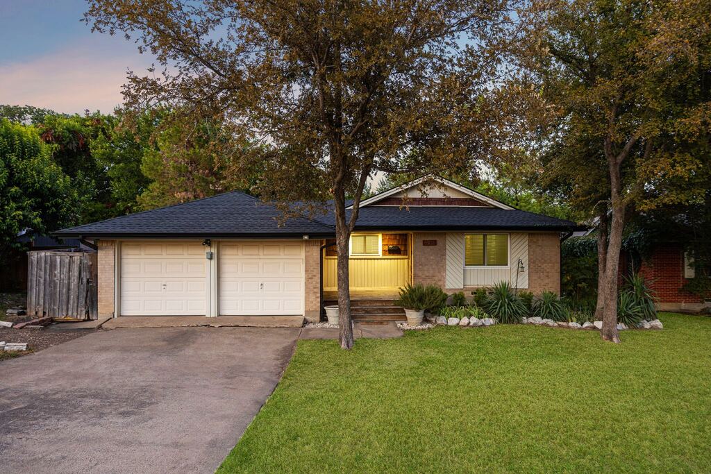 8938 Angleton Place, Dallas, TX 75243 — photo 1