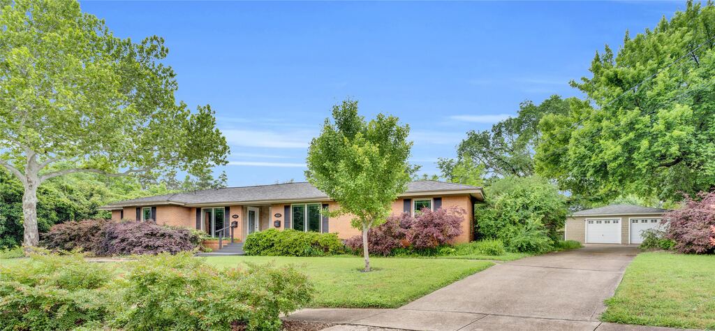9528 Ash Creek Drive, Dallas, TX 75228 — photo 1