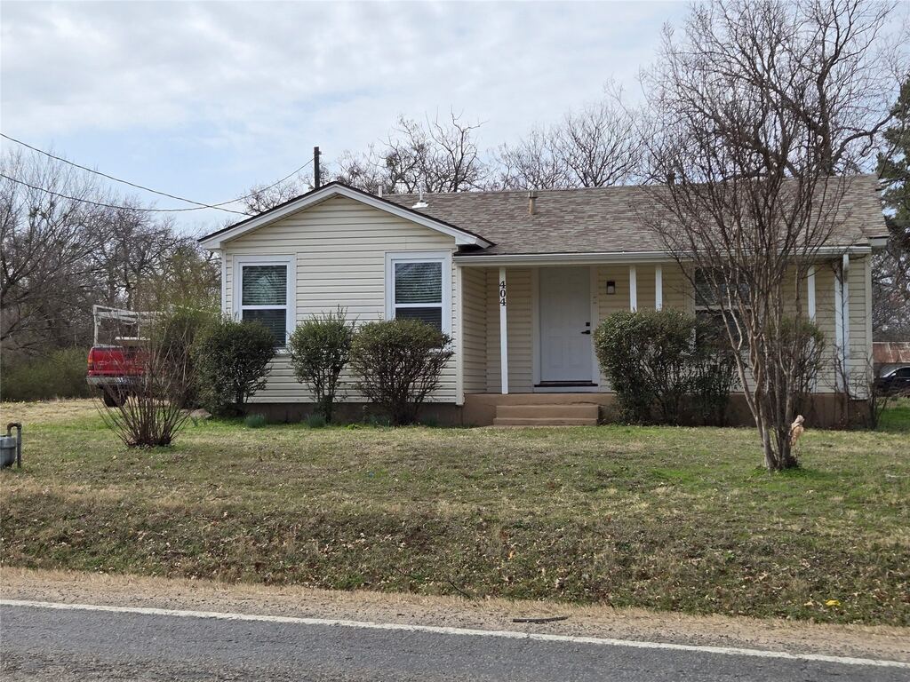 404 S Pecan Street, Bells, TX 75414 — photo 1