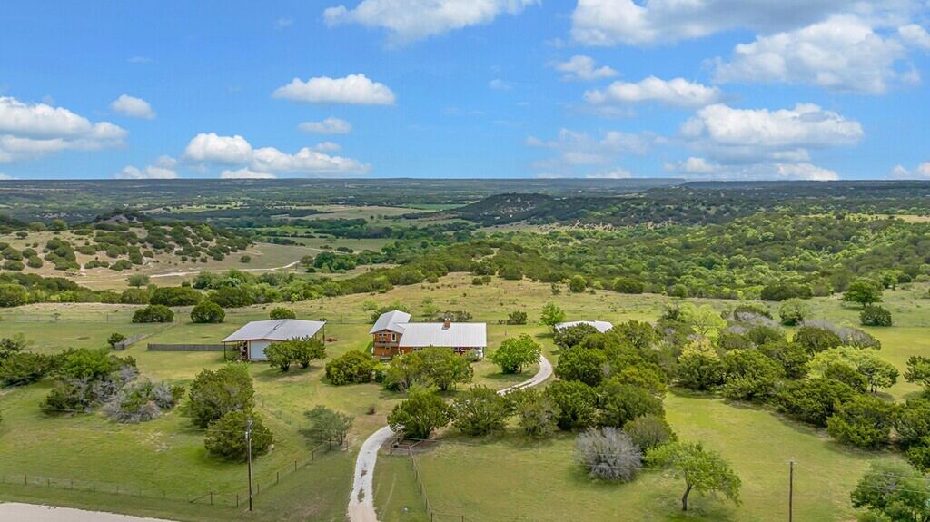 120 Private Road 2123, Meridian, TX 76665 — photo 1