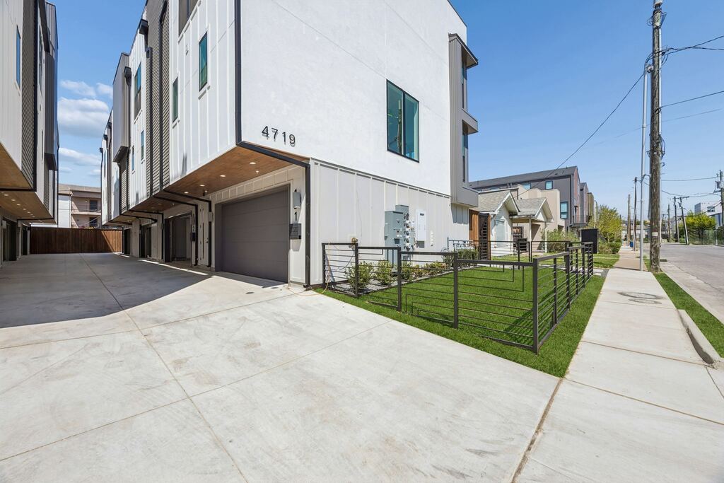 4719 Manett Street 103, Dallas, TX 75204 — photo 1