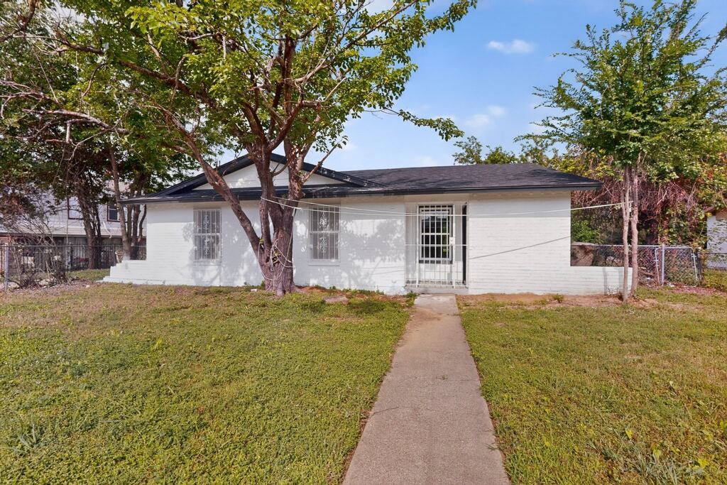 301 Stoneport Drive, Dallas, TX 75217 — photo 1