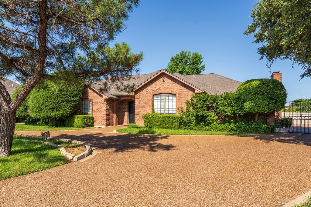 7454 Queensbury Circle, Fort Worth, TX 76133 — photo 1