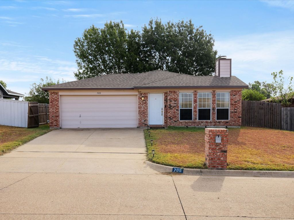 709 Basset Locke Drive, Fort Worth, TX 76108 — photo 1
