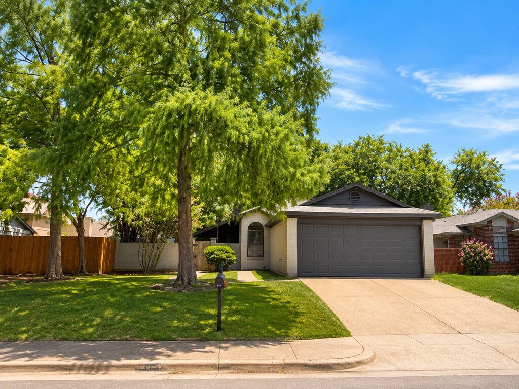 6816 Fire Hill Drive, Fort Worth, TX 76137 — photo 1