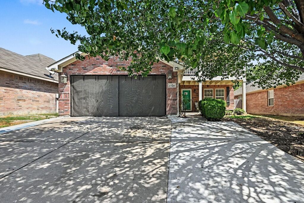 4728 Homelands Way, Fort Worth, TX 76135 — photo 1