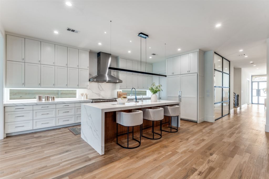 5111 W Amherst Avenue, Dallas, TX 75209 — photo 1